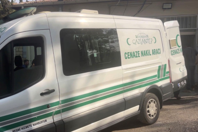 Düğün salonu önünde silahlı saldırıya uğrayan genç kurtarılamadı