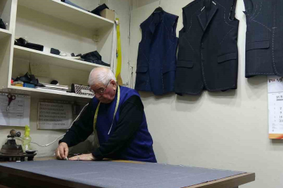 Terzilik mesleğinde yarım asrı geride bıraktı