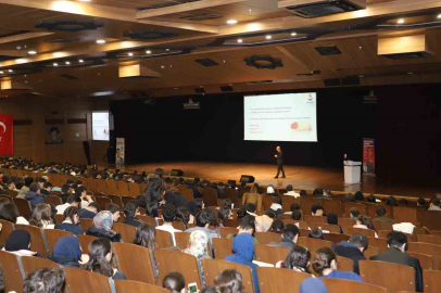 ‘Üniversite Yolunda Sınav Stratejileri’ etkinliği yapıldı