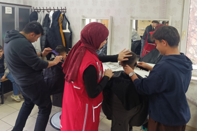 Minik yürekler Kızılay’la güldü