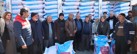 BÜYÜKŞEHİR’NDEN 1 MİLYON KİLOYU AŞAN YEM DESTEĞİ