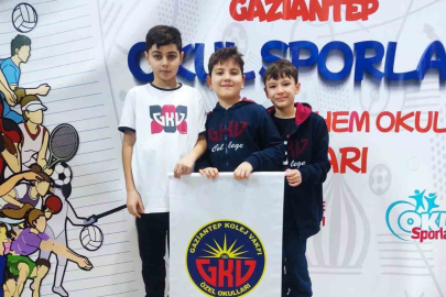 Paletli Yüzme Şampiyonasına GKV Özel Okulları damgası