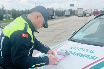 Jandarmanın otoyol denetimlerinde 171 araç trafikten men edildi
