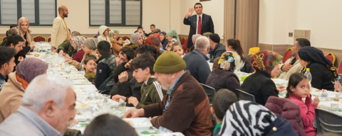 Başkan Yılmaz, vatandaşlarla iftar sofrasında buluştu