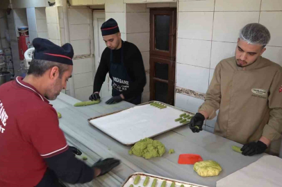 Antep kurabiyesi için mesai başladı