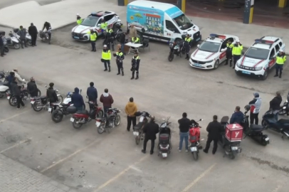 Jandarmadan motosiklet sürücülerine güvenli sürüş eğitimi
