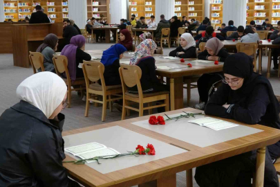 Gaziantep’te 302 öğrenci aynı anda Kuran-ı Kerim’i hatim etti