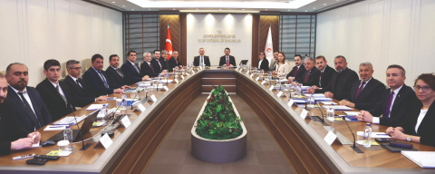 Gaziantep Heyeti Bakan Kurum’la Buluştu