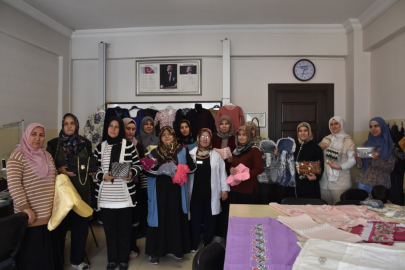 Atık kumaşlar kadınların ellerinde yeniden şekilleniyor