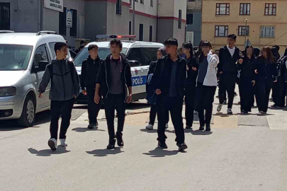 Gaziantep’te lise önünde kurusıkı tabancalı saldırı paniği