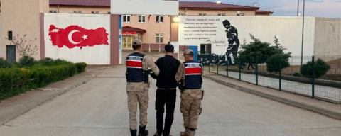 Hırsızlık suçundan 26 yıl kesinleşmiş cezayla aranan şahıs yakalandı