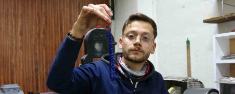 Tespih meraklısı genç hobisini ustalığa dönüştürdü