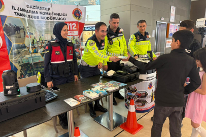 Jandarmadan vatandaşlara trafik kuralları hakkında bilgilendirme faaliyeti