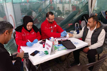 Şahinbey Belediyesi’nin kan bağışı kampanyasına yoğun ilgi