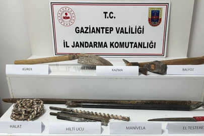 Kaçak kazı yapan 2 şahsı jandarma yakaladı