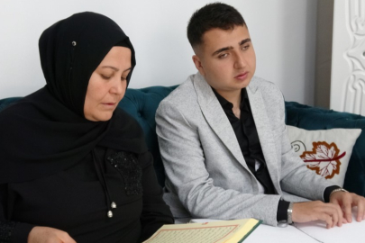 Görme engelli oğlunun eğitimi için Braille alfabesini öğrendi