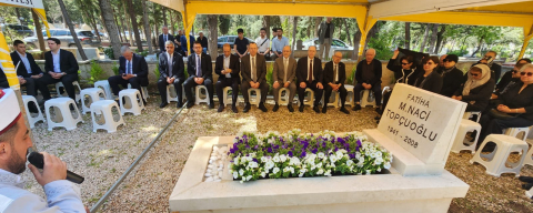 Naci Topçuoğlu mezarı başında anıldı