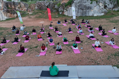 ŞEHİTKAMİL’DE, “DÜLÜK’TE YOGA BULUŞMASI” YOĞUN İLGİ GÖRDÜ