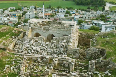 Depremde hasar gören tarihi iç kale camii restorasyon bekliyor