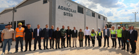 BAŞKAN ŞAHİN, GAZİ KONUT TARAFINDAN YAPILAN YENİ ADAKÇILAR SİTESİ’Nİ İNCELEDİ