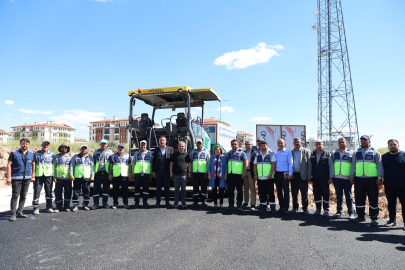 BÜYÜKŞEHİR ASFALT SEZONUNU AÇTI
