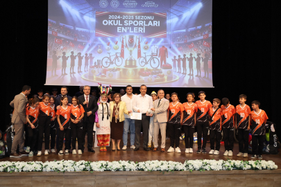 Okul sporlarının enleri ödüllendirildi