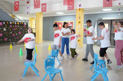 Spor festivali, özel ihtiyaçlı öğrencilerin yüzünü güldürdü