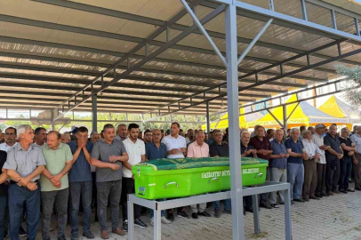 Sınava giderken kazada ölen genç toprağa verildi