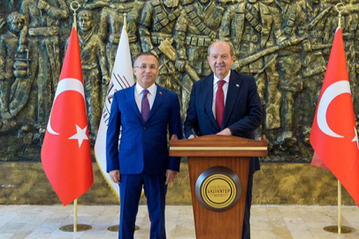 Ersin Tatar’dan Vali Çeber’e ziyaret