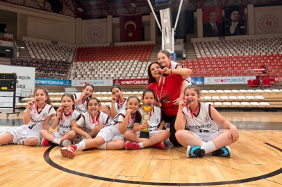 Gaziantep Basketbol Akademi Kulübü'nden çifte başarı
