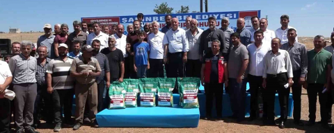 Şahinbey Belediyesinden çiftçilere sertifikalı silajlık mısır tohum