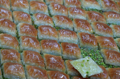 Düğün sezonu, baklavaya ilgiyi artırdı