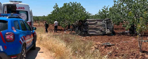 Takla atan otomobilde 3 kişi yaralandı