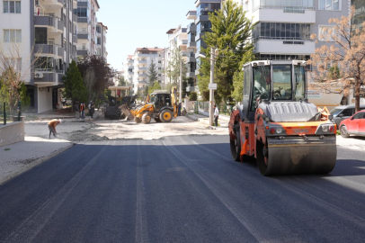 ŞEHİTKAMİL'DE ASFALT SEFERBERLİĞİ SÜRÜYOR