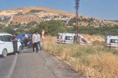 Hafif ticari araç ile otomobil çarpıştı: 3 yaralı
