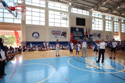 ŞAHİNBEY'DE YAZ SPOR OKULLARI COŞKUSU BAŞLADI