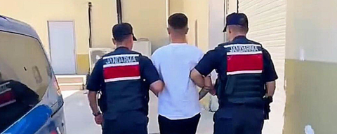 Hırsızlık suçundan aranan firari yakalandı