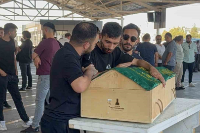 Havuzda hayatını kaybeden minik Kadir, son yolculuğuna uğurlandı