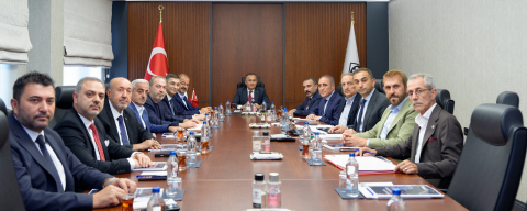 Yatırım ve üretime devam
