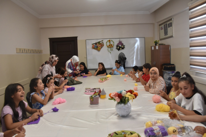 ŞAHİNBEY'DE YAZ TATİLİ İLMEK İLMEK ÜRETİME DÖNÜŞÜYOR
