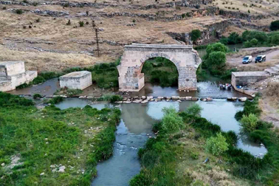 Sıtma Pınar ilgi bekliyor