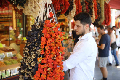 Kurutmalık sebzeler tezgahlarda yerini aldı