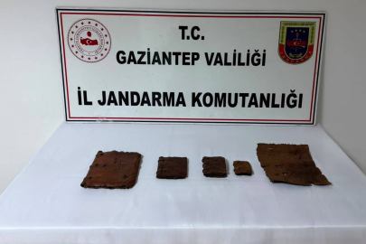 5 tarihi eser kitap ele geçirildi