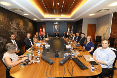 Tekstil masaya yatırıldı