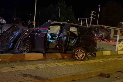 Kontrolden çıkan araç karşı şeride uçtu, sürücü yaralandı