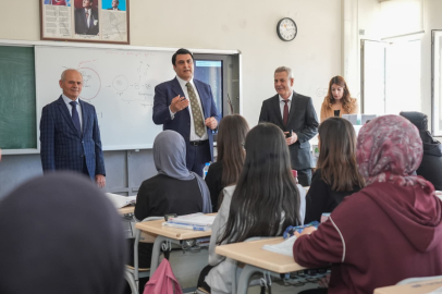 Şehitkamil’de üniversiteli gençlere ulaşım desteği