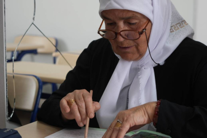 72 yaşında çocukluk hayalini gerçeğe dönüştürdü