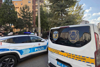 Gaziantep’te bir şahıs evde tartıştığı arkadaşını öldürüp intihar etti