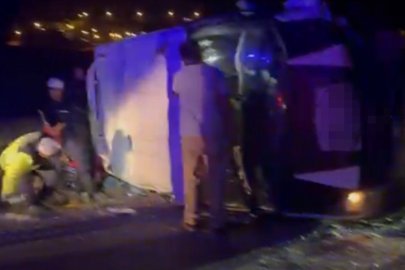 Tarım işçilerini taşıyan minibüs otomobille çarpıştı: 1 ölü, 7 yaralı