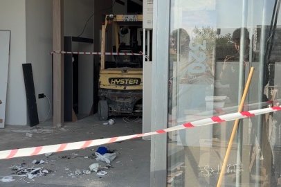 Mermer blok işçilerin üzerine devrildi: 1 ölü, 1 ağır yaralı